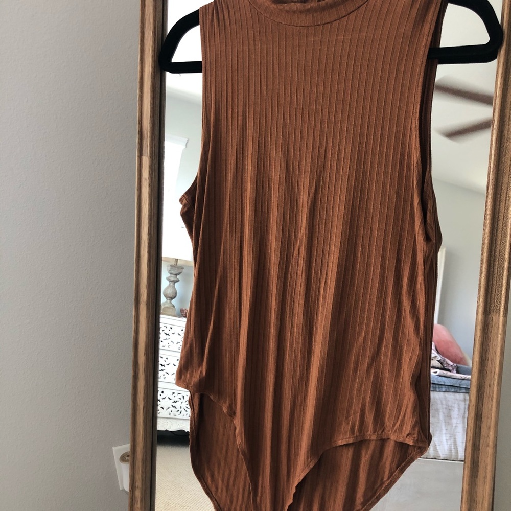 Clothes - Picture 7 of 8